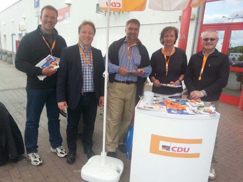 von links Sven Deter, Sebastian Steineke MdB, Michael Gayck, Annette Thiebach, Heinz Stawitzki